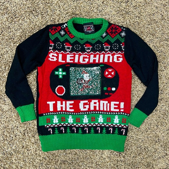 Silly Christmas sweater: gaming - Picture 1 of 7
